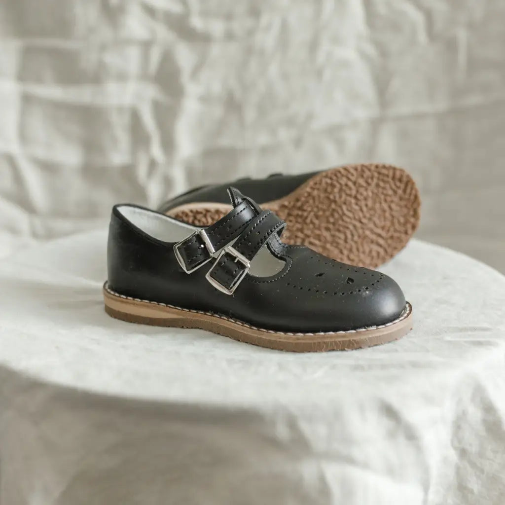 Claire T-Strap - Black