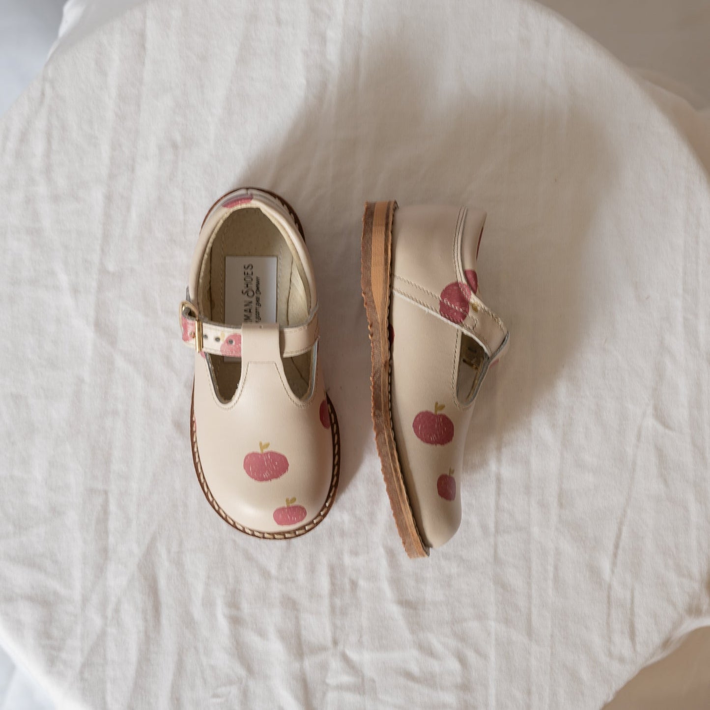 Flora T-Strap - Apple