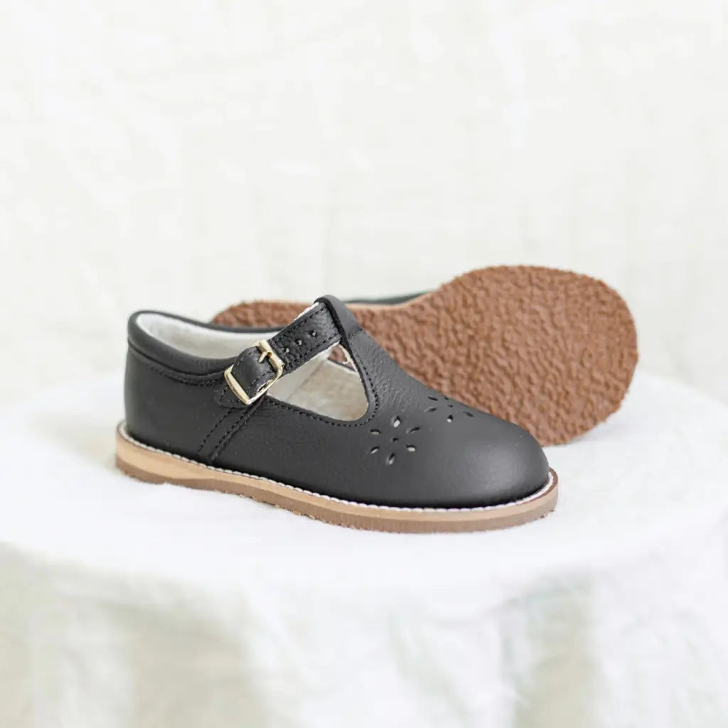 Flora T-Strap - Black